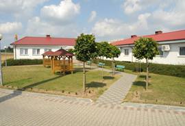 Motel Jumar budynek ogród